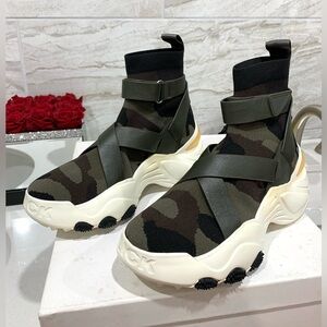 The Kooples NWT $375 Slick Camouflage High-Top Trainers, Size EU 37